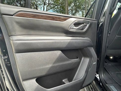 Used 2022 Chevrolet Suburban LT RWD image 44
