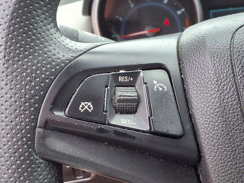 Used 2013 Chevrolet Cruze LS FWD image 21