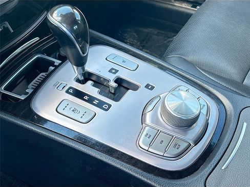 Used 2012 Hyundai Genesis 5.0 image 18