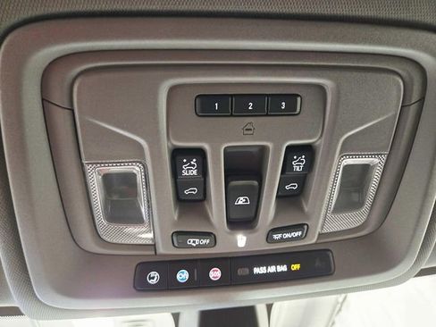 Used 2021 Chevrolet Silverado 1500 LT Trail Boss w/ Convenience Package II image 31