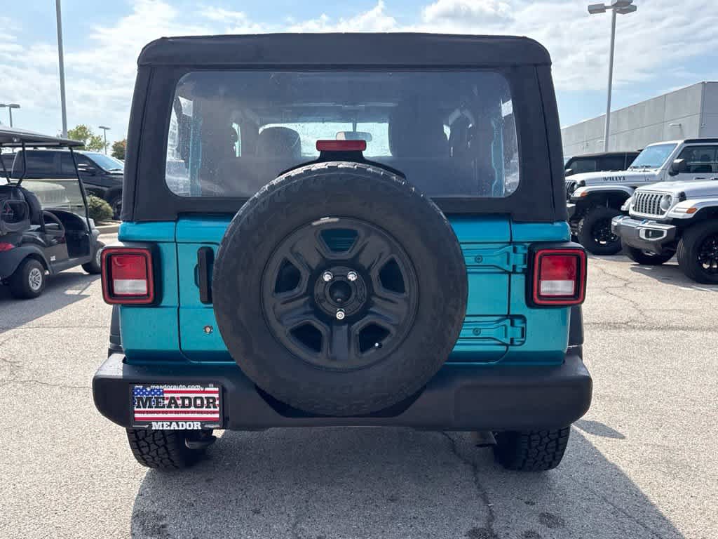 Used 2020 Jeep Wrangler Sport AWD/4WD image 4