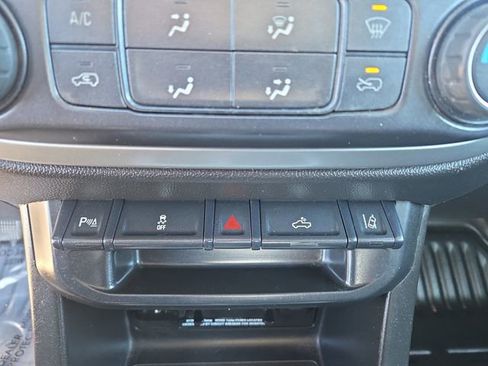 Used 2022 Chevrolet Colorado LT w/ Fleet Safety Package image 26