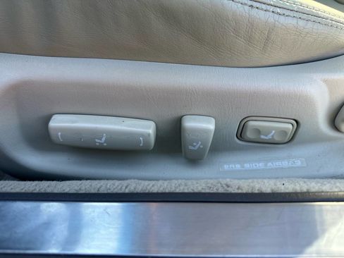 Used 2002 Lexus SC 430 Convertible image 12