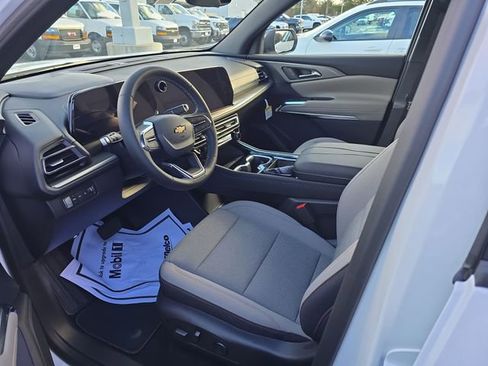 New 2026 Chevrolet Traverse LT image 13