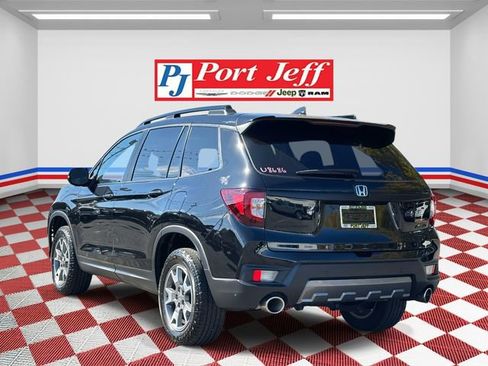Used 2022 Honda Passport TrailSport image 5