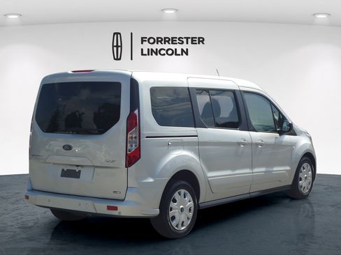 Used 2022 Ford Transit Connect XLT FWD image 3