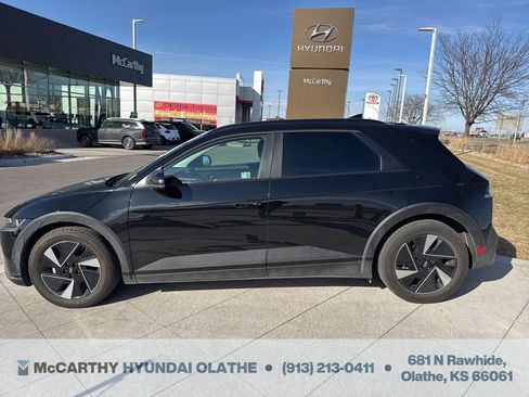 Used 2025 Hyundai Ioniq 5 SEL image 11