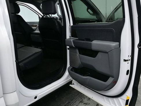 Used 2021 Ford F150 Lariat w/ Equipment Group 501A Mid image 9