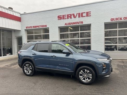 Used 2025 Chevrolet Equinox LT w/ Convenience Package II image 1