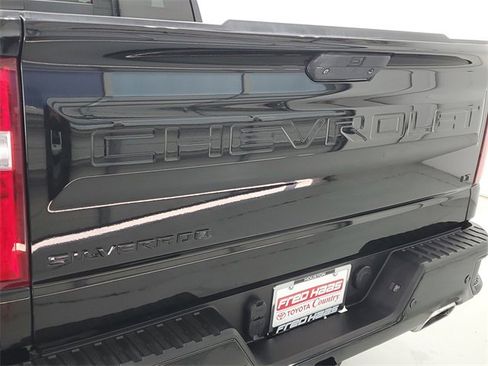 Used 2021 Chevrolet Silverado 1500 LT Trail Boss w/ LT Trail Boss Premium Package image 9