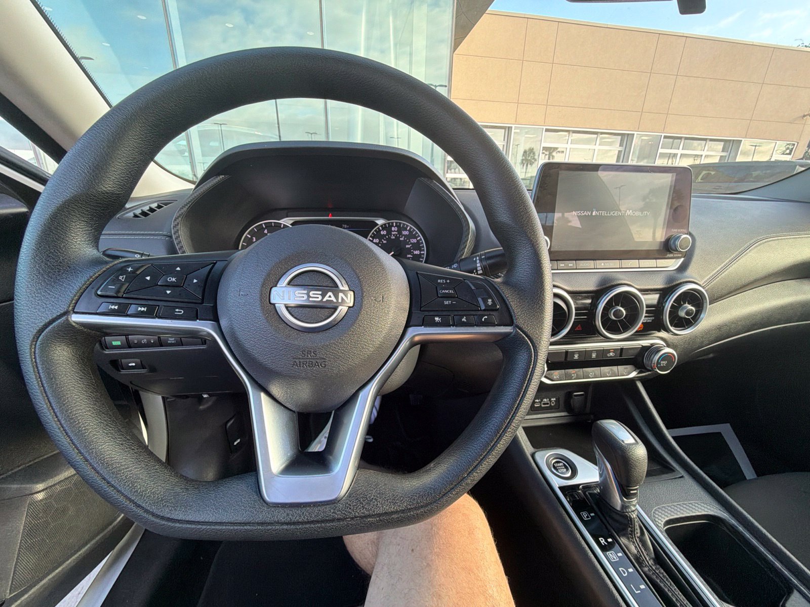 Used 2024 Nissan Sentra SV FWD image 13