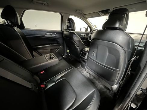 Used 2023 Kia Sportage EX AWD/4WD image 12