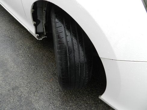Used 2015 Honda Accord LX image 17