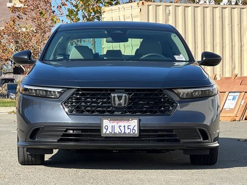 Used 2023 Honda Accord EX image 9