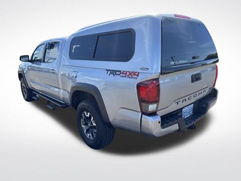 Used 2019 Toyota Tacoma TRD Off-Road w/ Technology Package AWD/4WD image 5