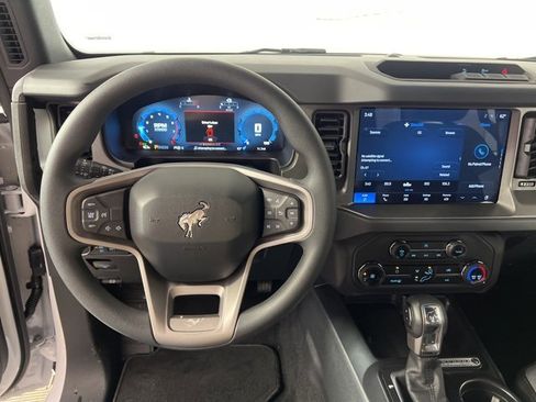 New 2025 Ford Bronco 4-Door image 13