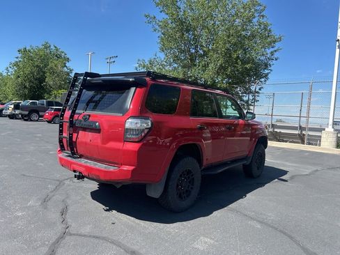 Used 2021 Toyota 4Runner Venture w/ Moonroof Package AWD/4WD image 4