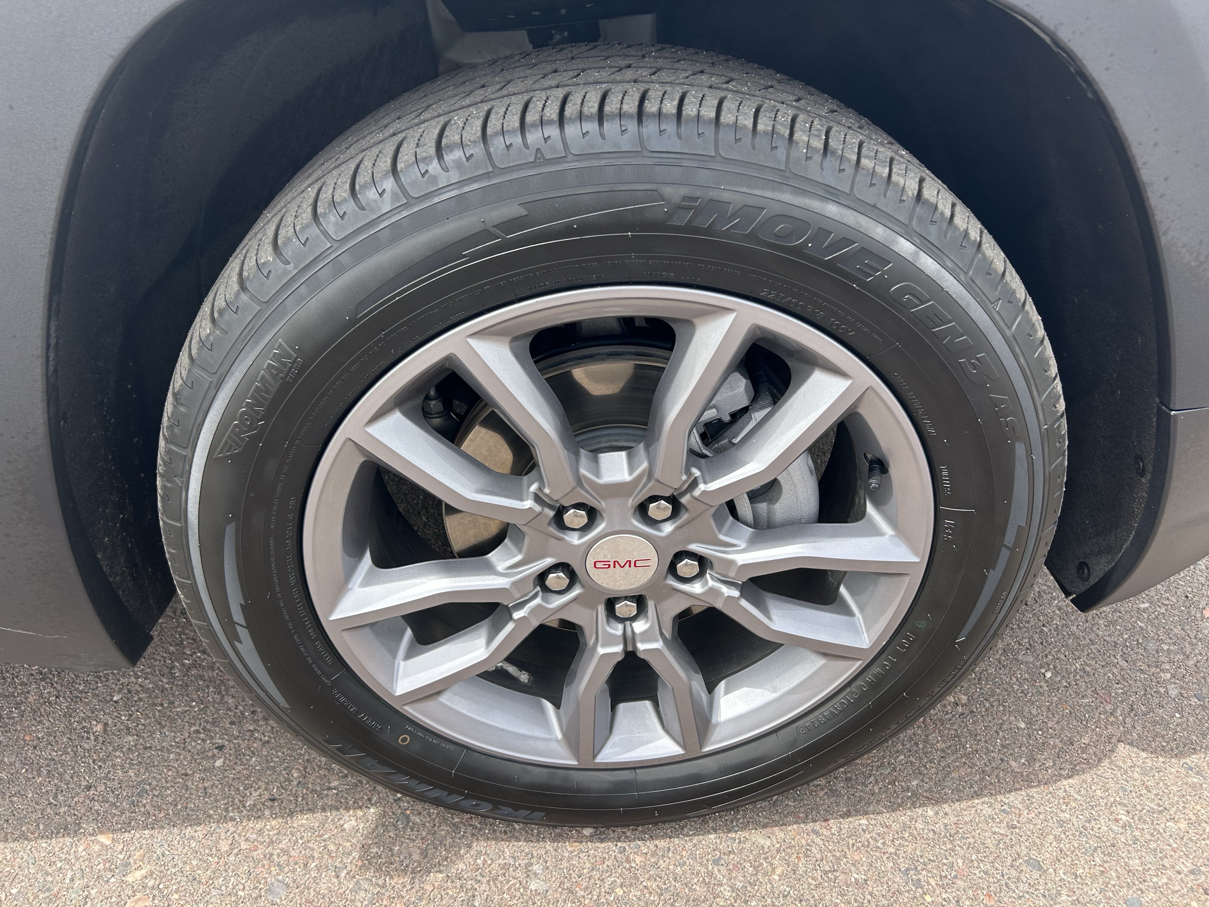 Used 2024 GMC Terrain SLT AWD/4WD image 9