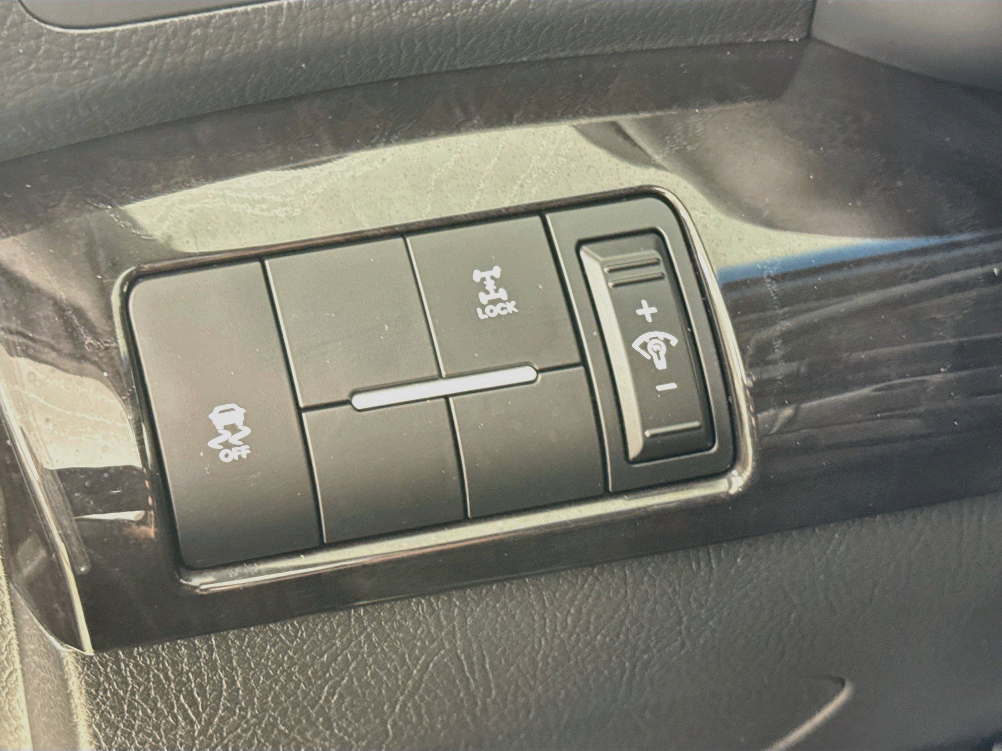 Used 2015 Kia Sorento LX AWD/4WD image 12