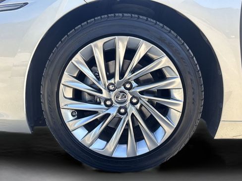 Used 2019 Lexus ES 350 Ultra Luxury image 34