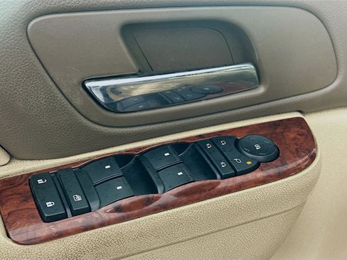 Used 2014 Chevrolet Tahoe LS w/ All-Star Edition RWD image 15