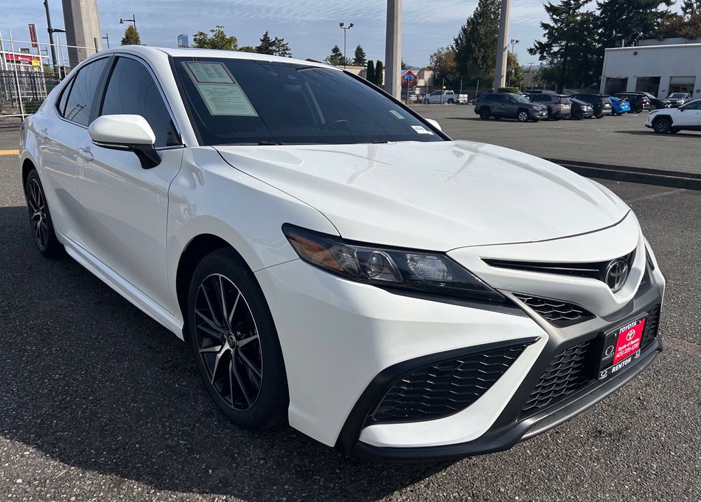Certified 2024 Toyota Camry SE w/ Cold Weather Package FWD image 3