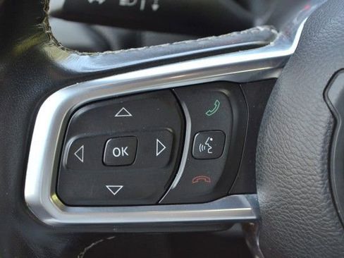 Used 2021 Jeep Wrangler Unlimited Sahara AWD/4WD image 20