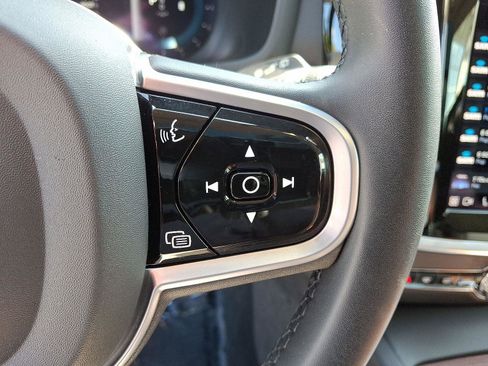 Certified 2023 Volvo V60 B5 Cross Country Plus image 22