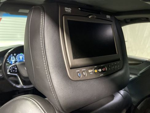 Used 2019 Cadillac Escalade Platinum AWD/4WD image 23