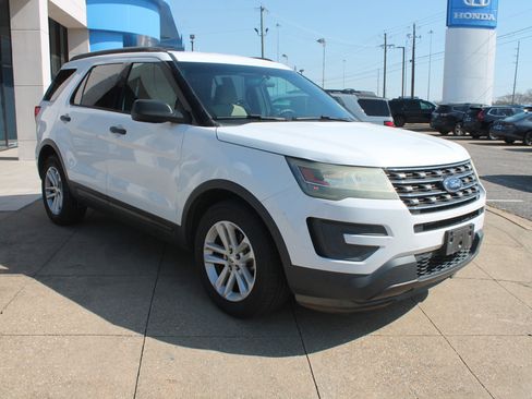 Used 2016 Ford Explorer Base image 1