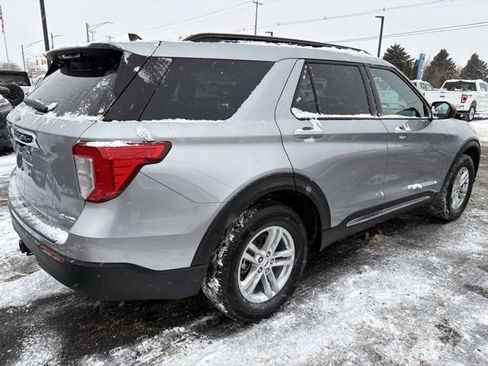 Used 2023 Ford Explorer XLT w/ Class IV Trailer Tow Package image 5