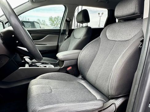 Used 2019 Hyundai Santa Fe SE image 8