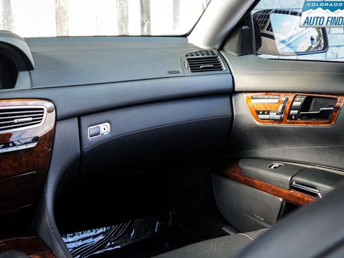 Used 2012 Mercedes-Benz CL 550 4MATIC image 21