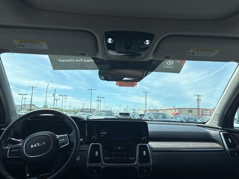 Used 2023 Kia Sorento S w/ Panoramic Sunroof Package AWD/4WD image 29