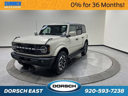 New 2026 Ford Bronco Outer Banks AWD/4WD image 1