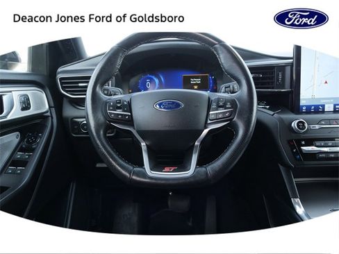 Used 2020 Ford Explorer ST w/ Premium Technology Package image 22