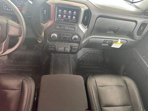 Used 2025 GMC Sierra 2500 Pro AWD/4WD image 18
