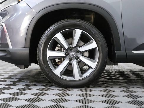 Used 2024 Honda Pilot Touring image 6
