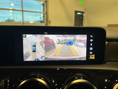 Used 2019 Mercedes-Benz A 220 4MATIC image 18