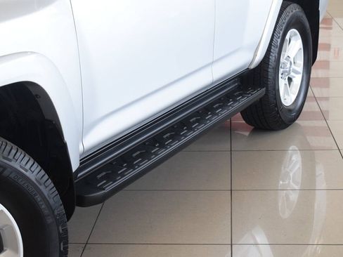 Used 2016 Toyota 4Runner SR5 Premium AWD/4WD image 11