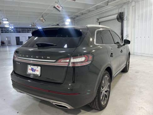 Used 2022 Lincoln Nautilus Reserve w/ Equipment Group 201A image 5