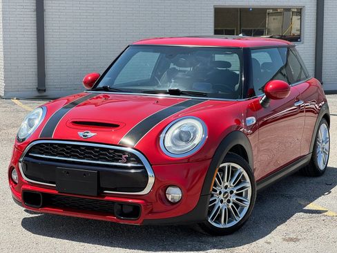 Used 2014 MINI Cooper S FWD image 2