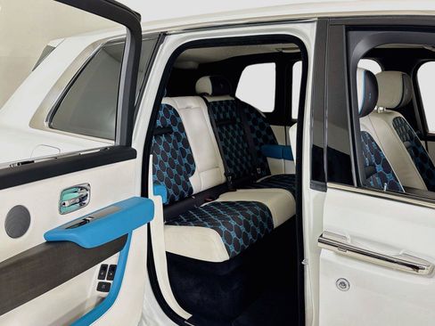 Used 2025 Rolls-Royce Cullinan AWD/4WD image 33