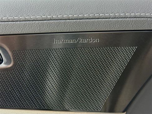 Certified 2026 Volvo XC90 T8 Plus w/ Protection Package Premier AWD/4WD image 18