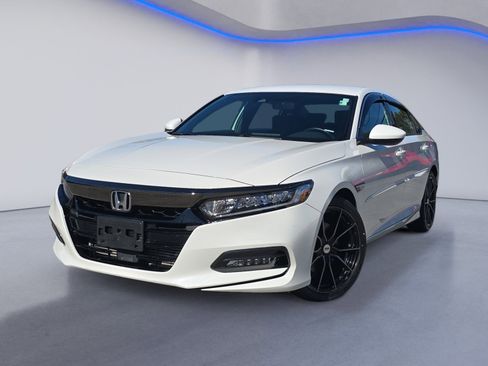 Used 2020 Honda Accord Sport image 2