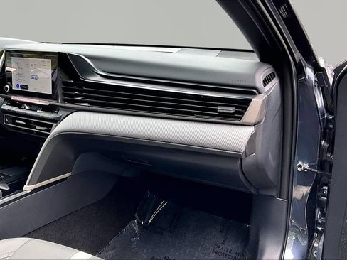 Used 2026 Toyota Camry SE FWD image 20