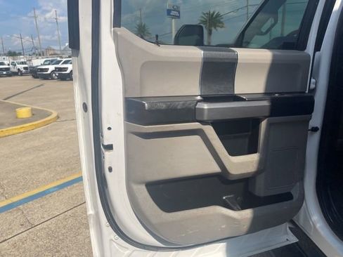 Used 2017 Ford F550 XLT image 21