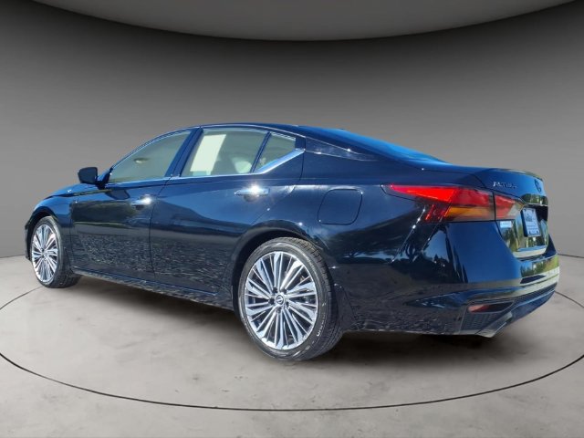 Certified 2024 Nissan Altima 2.5 SL FWD image 14