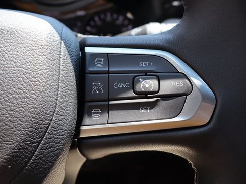 New 2025 Jeep Compass Limited image 14