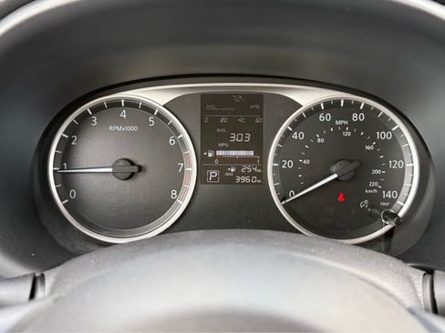 Used 2025 Nissan Kicks Play S image 32